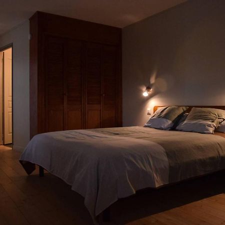 De L'Autre Cote Bed & Breakfast Garlin Exterior photo