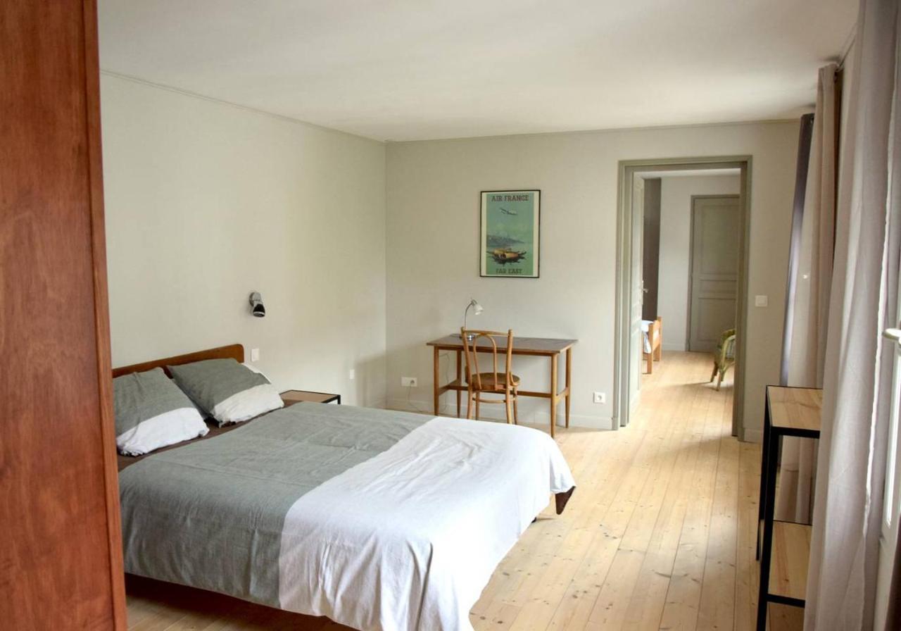 De L'Autre Cote Bed & Breakfast Garlin Exterior photo